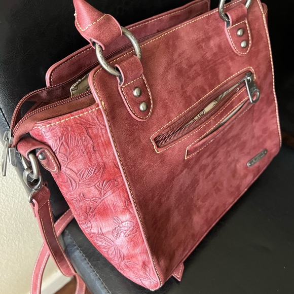 Mountain west bag🩷 - Picture 2 of 5